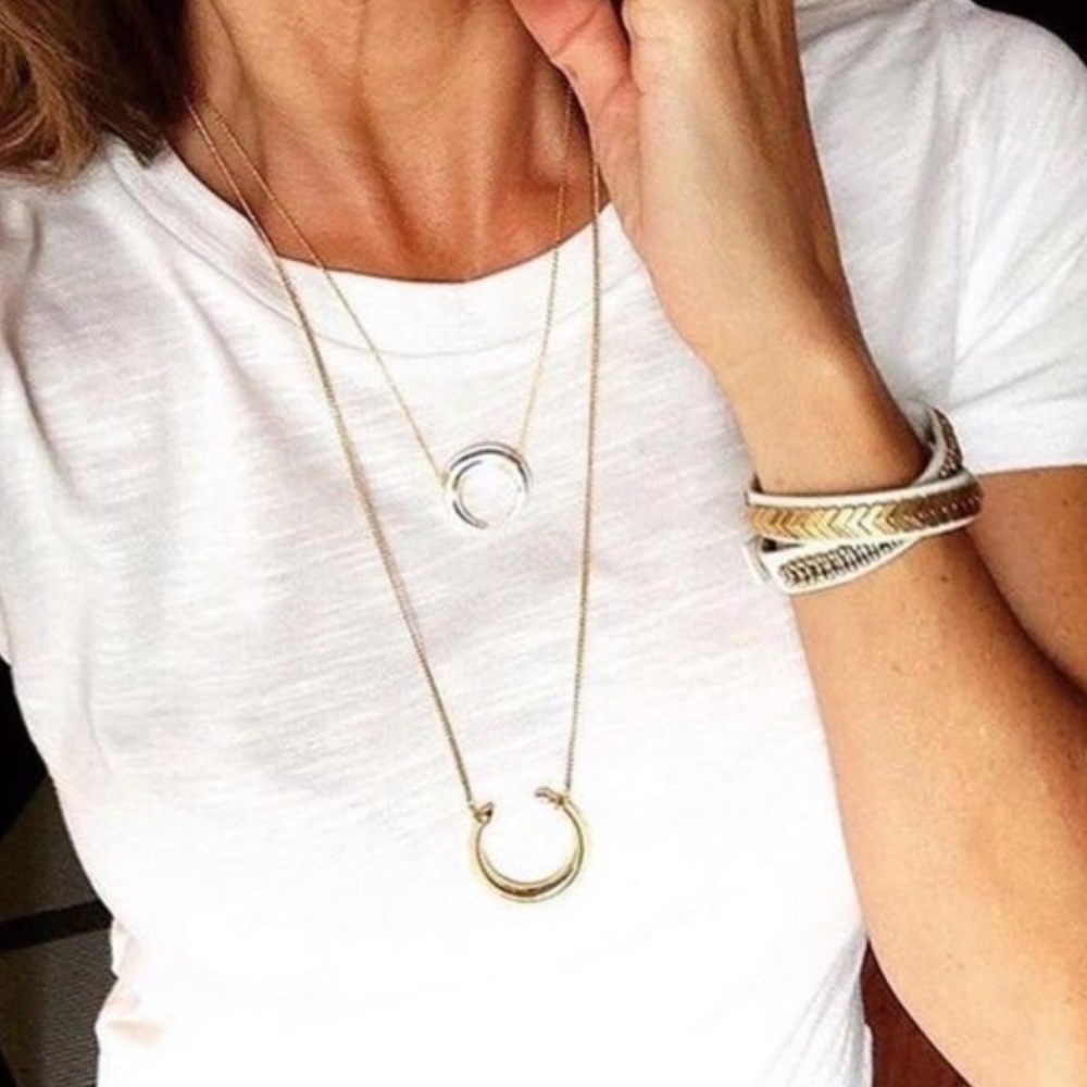 :: S&D [GOLD] Double Horn Pendant Necklace Retired - Picture 5 of 8
